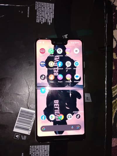 goggle pixel 3XL 64gb new condition smooth touching