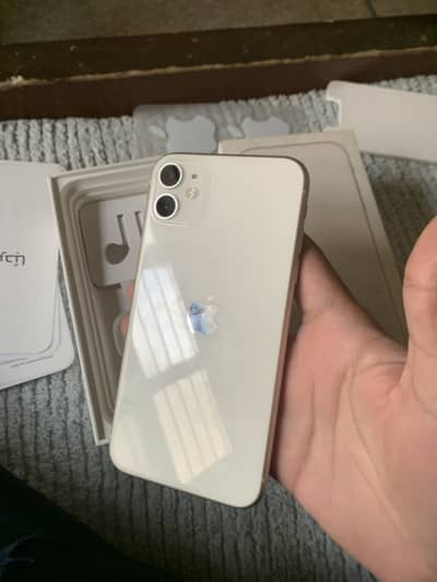 iphone 11 128gb offical pta approved 03246602625