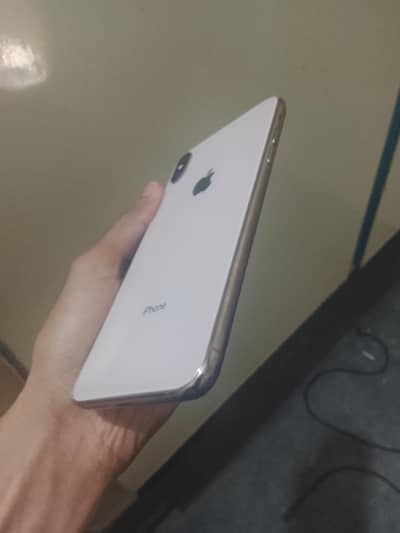 I Phone XS 64GB PTA Approved