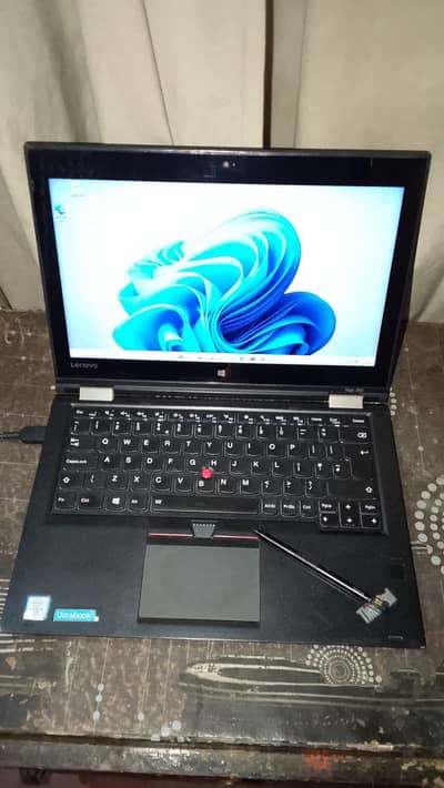 Lenovo Core i5 6Gen touch screen 360 pen key light finger print