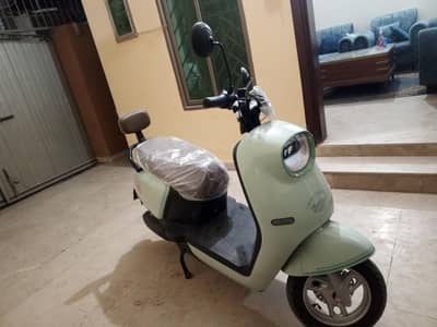 saige brand Scooty for urgent sale