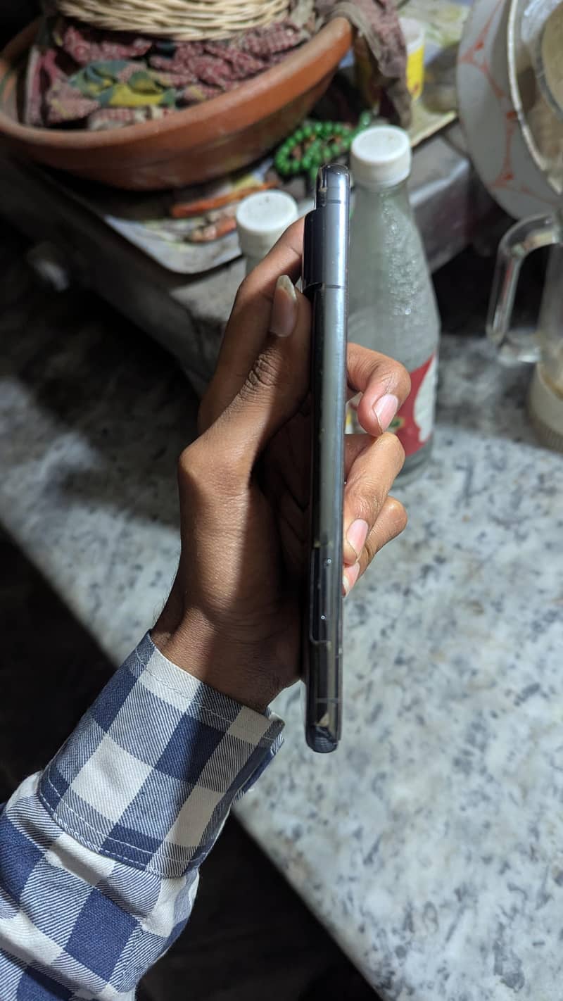 google pixel 8 pro 4