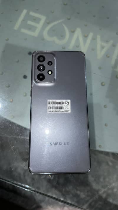 Samsung A73 8/256 GB