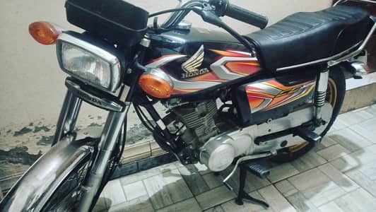 Honda CG 125 for sale neat and clean as new biometric avalible.
