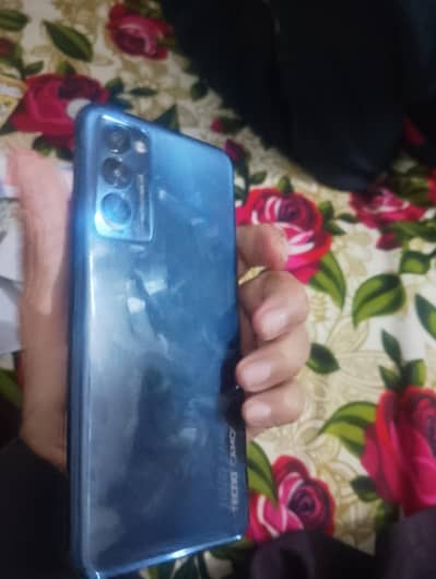 comman 6 128 gb ma  glass Alka sa kric ha finigr kam nhe karti