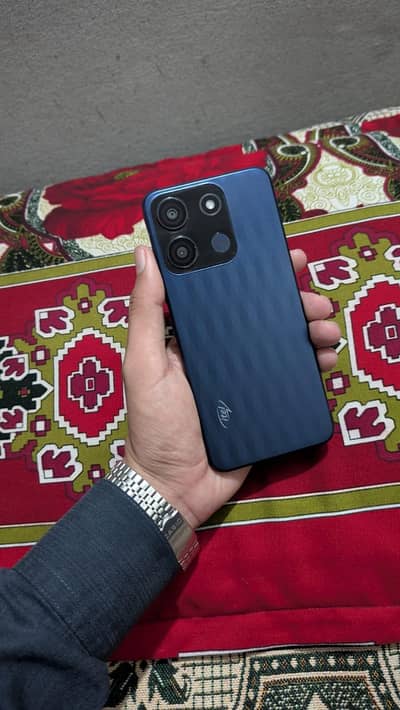 itel A60s (8,128) full box contact 03081257840