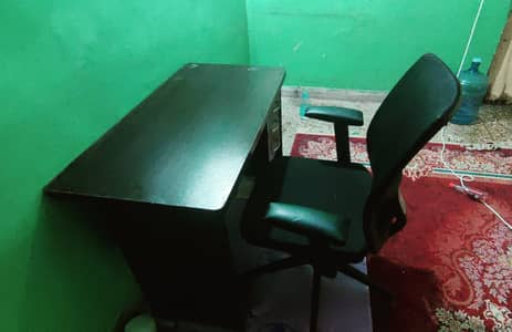 chair and table, can be used for office, gaming etc