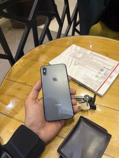 iPhone XS Max Pta Approved 64gb