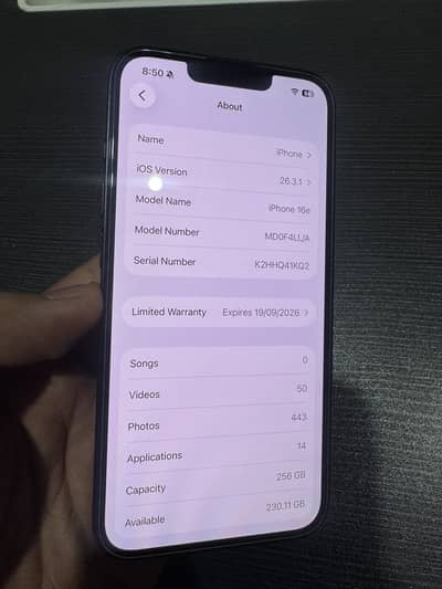 Apple iPhone 16e - 256 GB - Apple Warranty - 100 bh