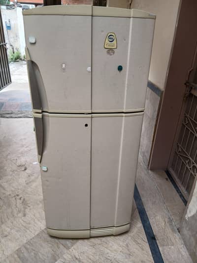 PEL. FRIDGE FOR SALE