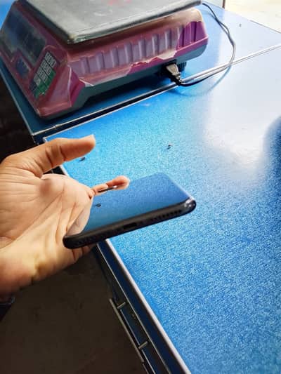 iPhone 8 Plus non pta water pack Cl num 03256065271 urgent sale