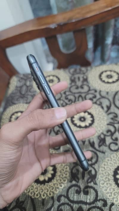 Iphone 11 factory unlock