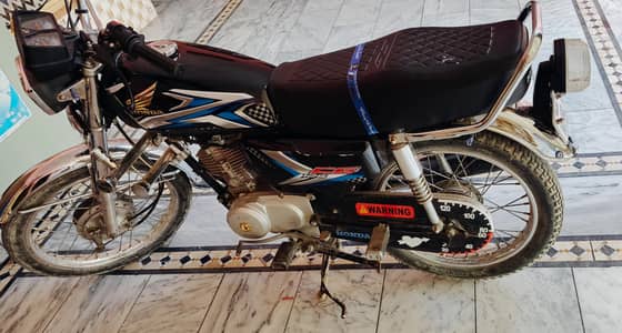 Honda 125 2023 model All Punjab no.   Double saman New Red Collor