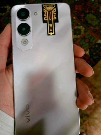 vivo y04.4+4.128.  with box and charger