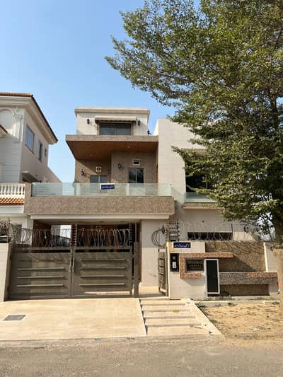 NEW LAHORE CITY PHASE 1 OVERSEAS BLOCK 10 MARLA HOUSE AVAILABLE FOR SALE SUI GAS APPROVED ARIA AND WAPDA 3 PHASE TO METRE INSTALL GOOD OPPORTUNITY