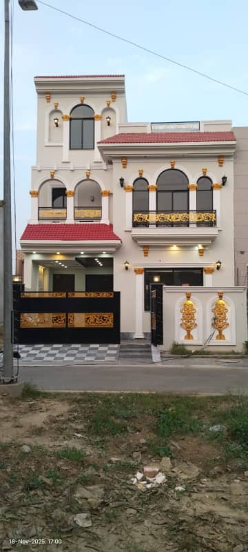 5 Marla Brenda New Spanish Di-sine House Available For Sale At Hot Location Near To park Mosque & Commercial At Reasonable Price In New Lahore City phase 2
