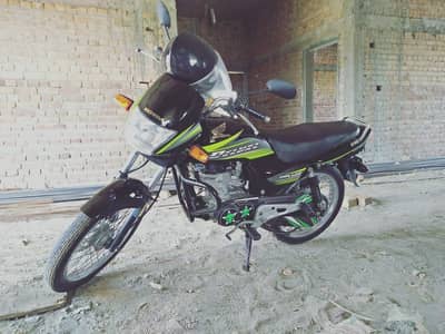 Honda Deluxe 2013 – Excellent Engine, 50,,000 KM Driven | Urgent Sale
