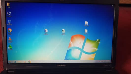 hpCompaq laptop 4gb/ 320gb in fully working condition