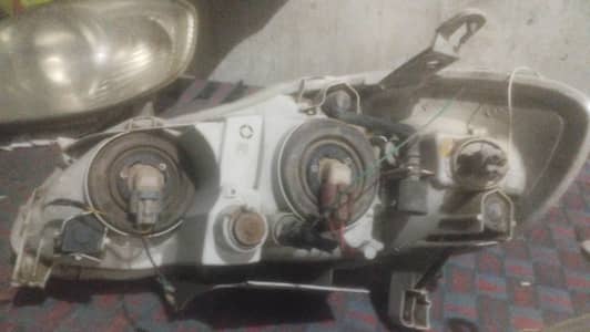 croola saloon headlights