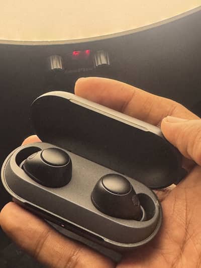 Sony wf-c700n noise cancelling earphones