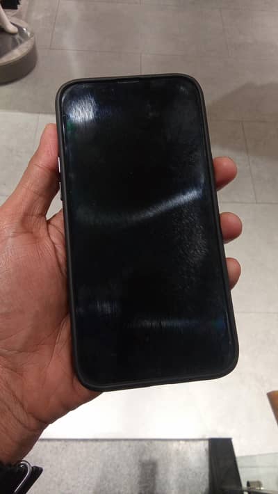 I phone 13 pro max non pta 88 battery health schreen pa Thora SA schra