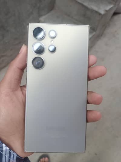 Samsung S24 Ultra  12GB//256GB