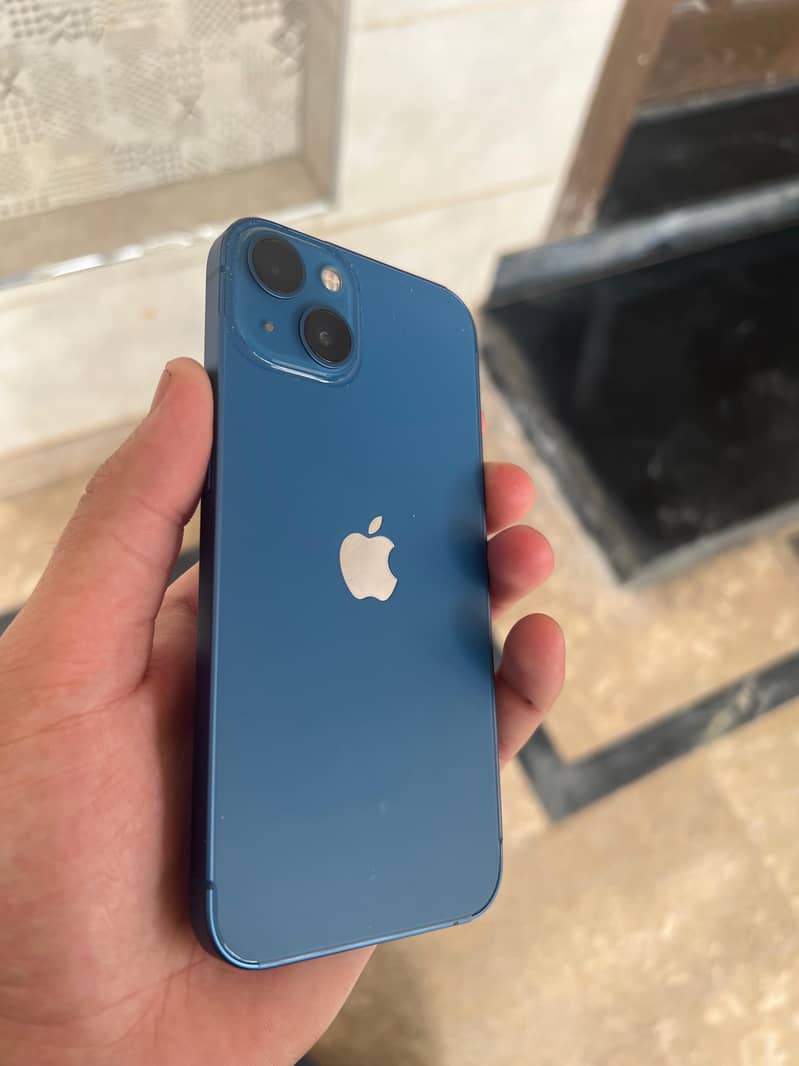 Apple iPhone 13 1