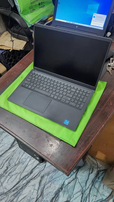 Dell vostro 3520