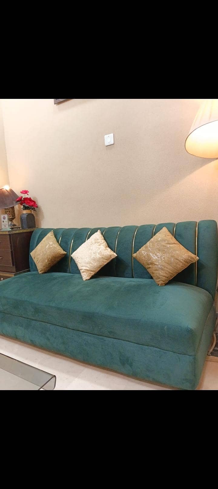 SOFA. 2