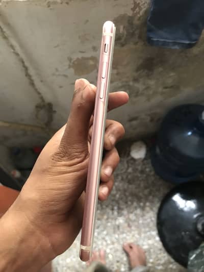IPhone 7 Plus 128gb pta approved set available for sale
