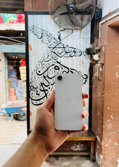 iphone 16e 128GB Just Active 0 Cycle Count