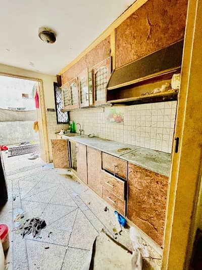 3.5 Marla Triple Story House For Rent In Sabzazar Scheme Near To Orange Train Near To Main Fori Rabta Keray