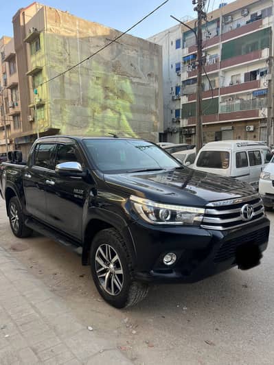Toyota Hilux Revo V 2020