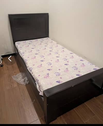 Singal bed for Urgent sale