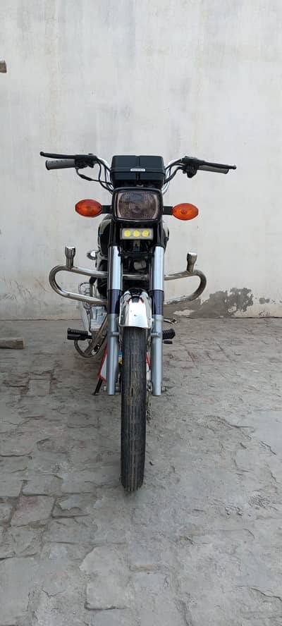 new honda 125 genuine condition 2001 model