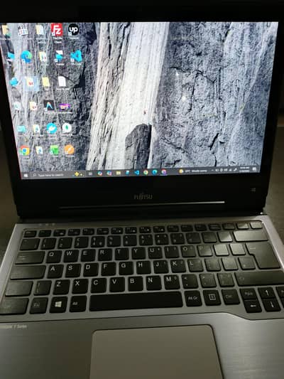 Fujitsu T936 I7 6th generation for sale in Multan