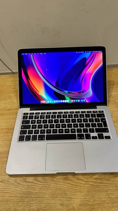Macbook Late 2013 8gb Ram 256 gb Storage