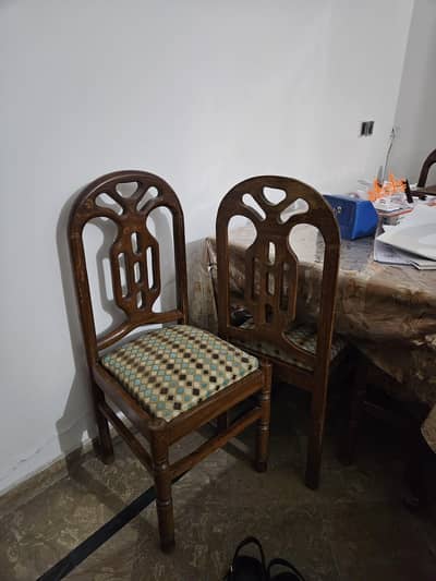 dinning table and chairs
