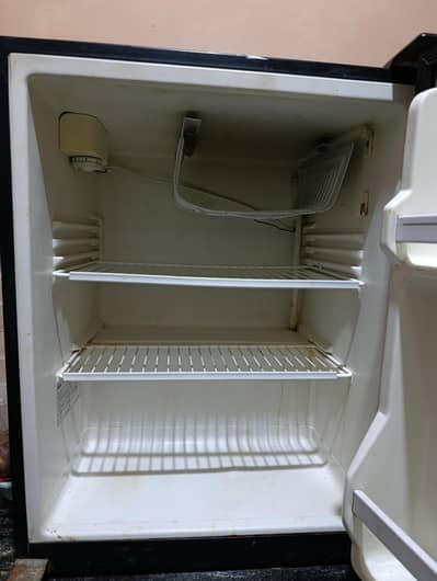 Haier Mini Fridge