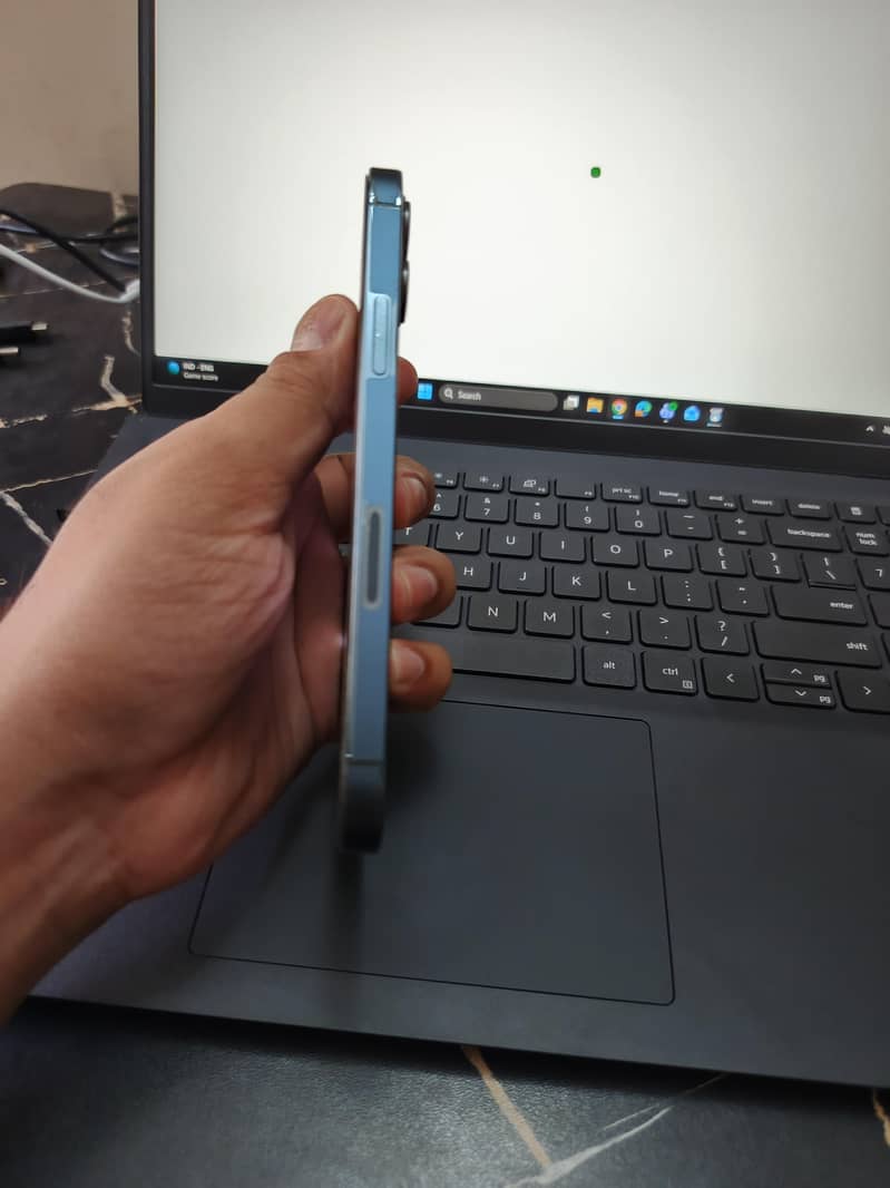 Iphone 12 pro 4