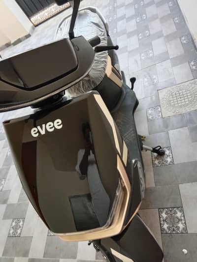 Evee Gen-Z Scooty model 2026 condition 10/10