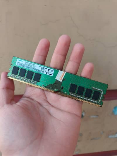 8GB DDR4 Ram 2400 Mhz .