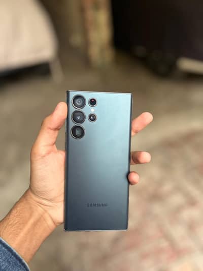 Samsung S22 ultra single sim pta approved 12/256 small dot