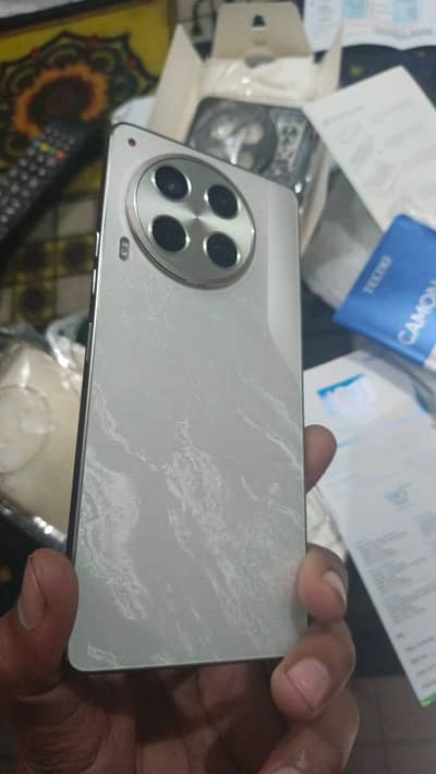 camon 30 12gb ram 256gb