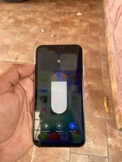 iphone 11 PTA approved 128 with box  only call kry 0/3/04/032/80/33