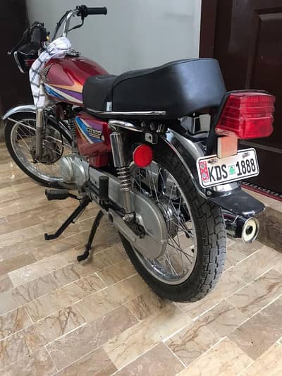 Honda Cg 125cc for sale urgent condition 10bay10 Karachi registration