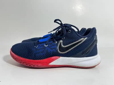 NIKE KYRIE FLAYTRAP ll