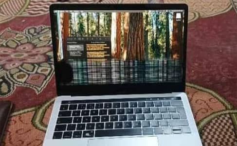 screen damage Macbook pro 2018 model 13inch