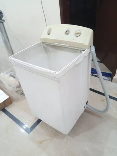 Dawlance Washing Machine good Condition