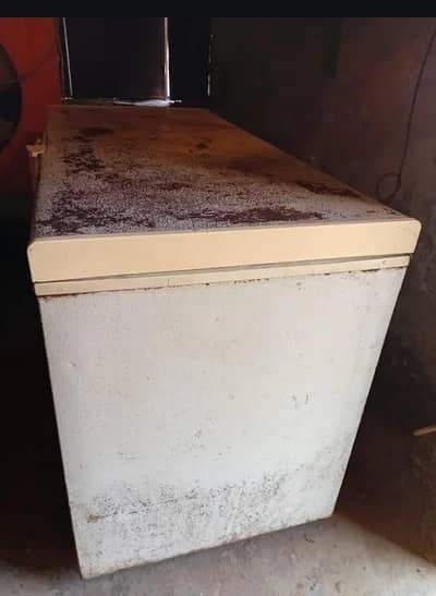 Full Cooling Krta Shop k liy best hai bus condition thodi raft hai